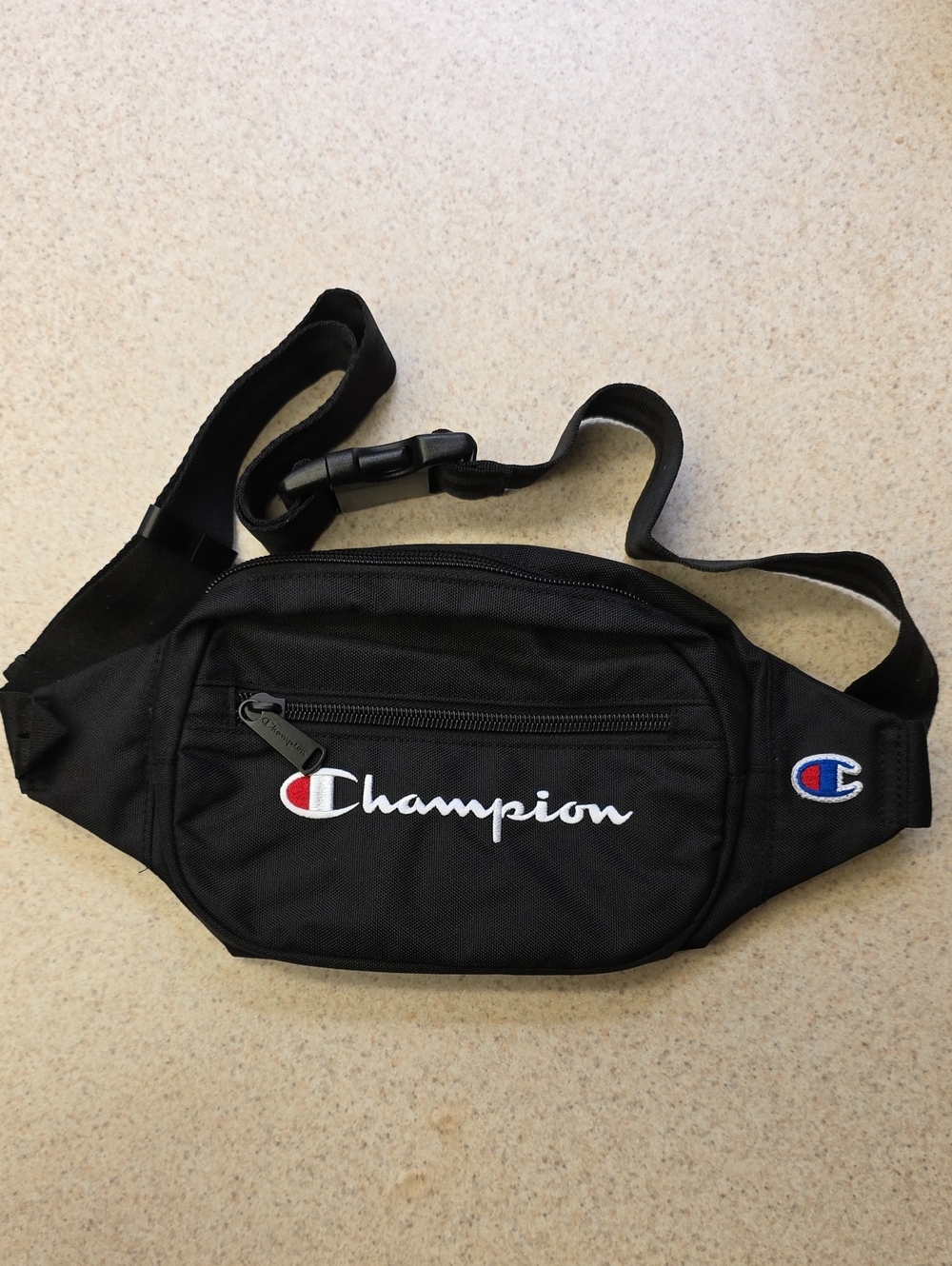 Champion Fanny Pack Waist Bag Adjustable Belt Sling Pack Black Unisex NWOT - Picture 1 of 13